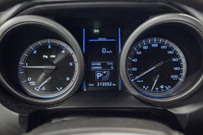 toyota-land-cruiser-diesel-2014-big-11