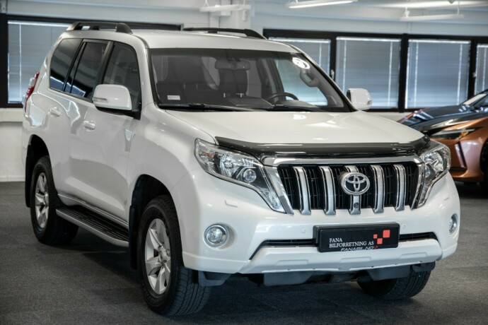 toyota-land-cruiser-diesel-2014-big-3