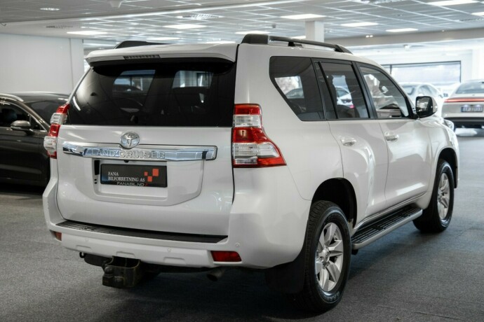 toyota-land-cruiser-diesel-2014-big-2