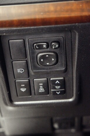 toyota-land-cruiser-diesel-2014-big-19