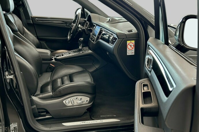 porsche-macan-diesel-2017-big-9
