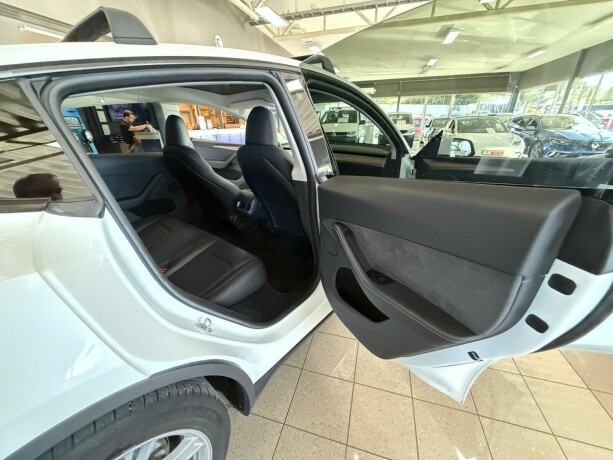 tesla-model-y-elektrisitet-2024-big-23
