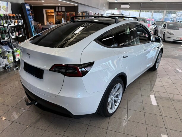 tesla-model-y-elektrisitet-2024-big-14