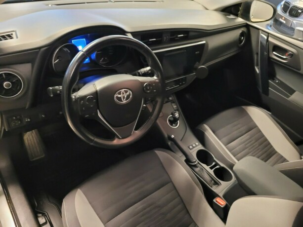 toyota-auris-elektrisitetbensin-2017-big-15