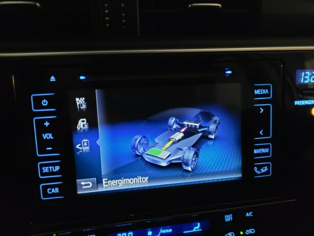 toyota-auris-elektrisitetbensin-2017-big-21