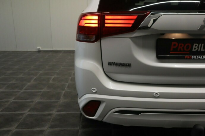 mitsubishi-outlander-elektrisitetbensin-2019-big-7