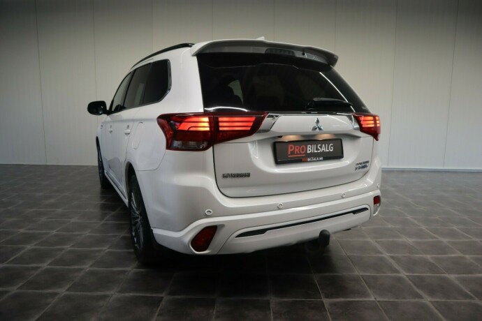 mitsubishi-outlander-elektrisitetbensin-2019-big-2
