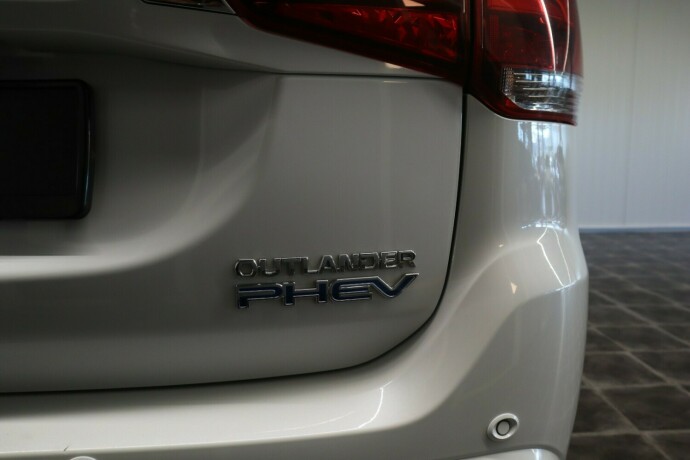 mitsubishi-outlander-elektrisitetbensin-2019-big-54