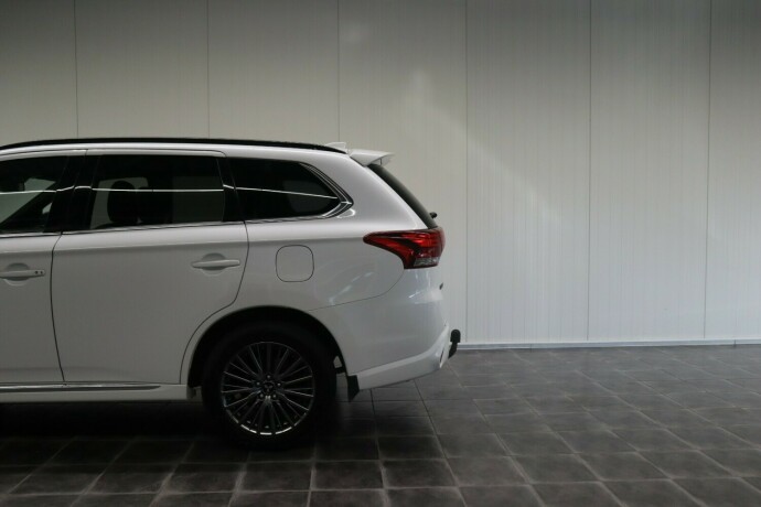 mitsubishi-outlander-elektrisitetbensin-2019-big-6