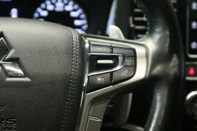 mitsubishi-outlander-elektrisitetbensin-2019-big-22