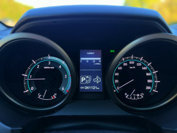 toyota-land-cruiser-diesel-2010-big-20
