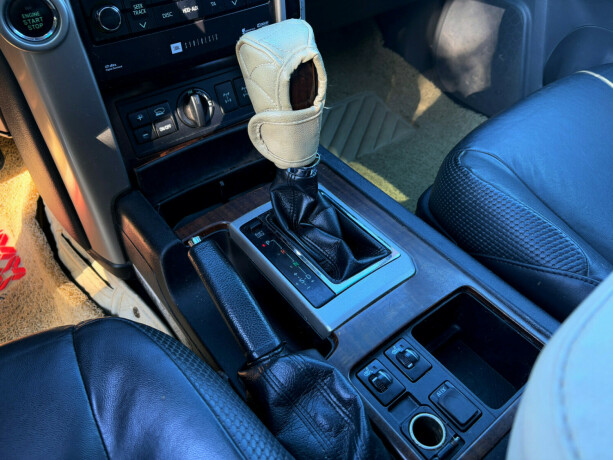 toyota-land-cruiser-diesel-2010-big-18