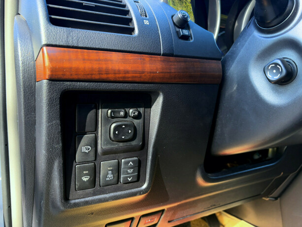 toyota-land-cruiser-diesel-2010-big-21