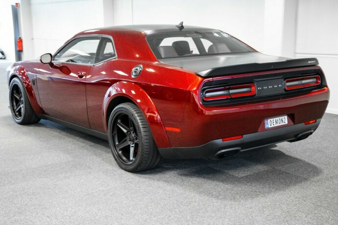 dodge-challenger-bensin-2018-big-1