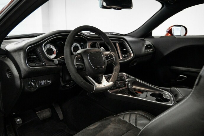 dodge-challenger-bensin-2018-big-8