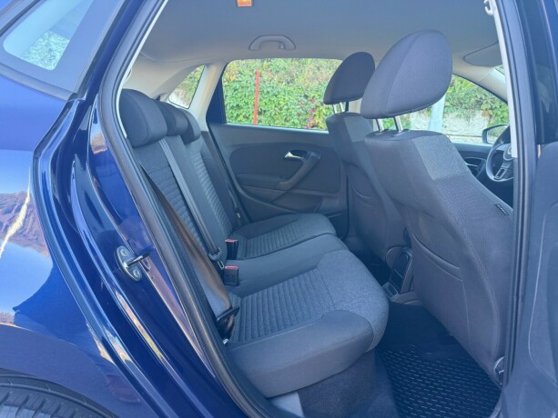 volkswagen-polo-diesel-2010-big-11