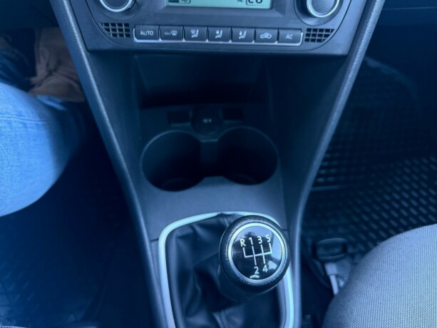 volkswagen-polo-diesel-2010-big-20