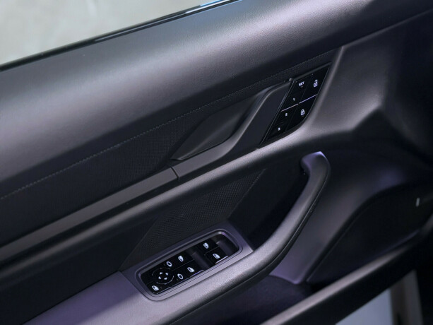 porsche-taycan-elektrisitet-2021-big-30