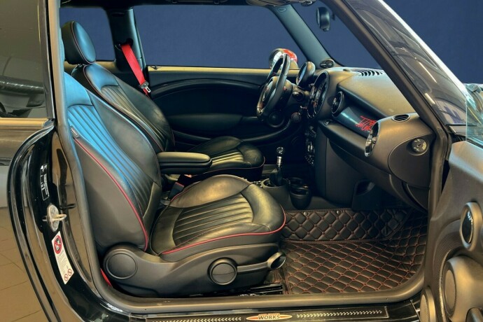 mini-cooper-s-diesel-2012-big-13