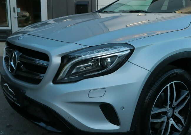 mercedes-benz-gla-bensin-2015-big-5