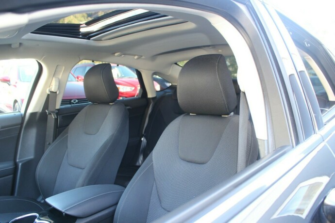 ford-mondeo-elektrisitetbensin-2016-big-13