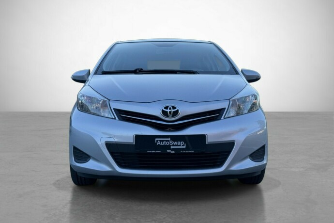 toyota-yaris-bensin-2012-big-2