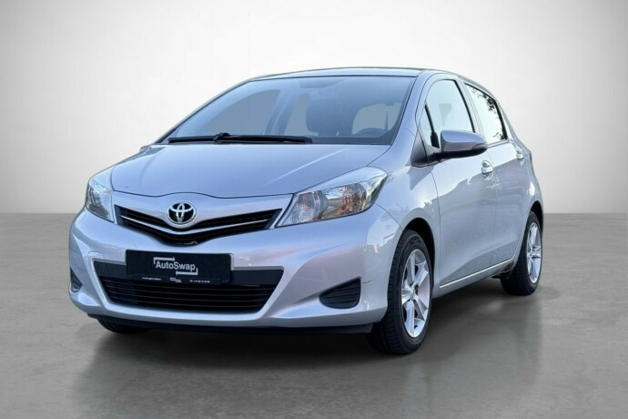 toyota-yaris-bensin-2012-big-1