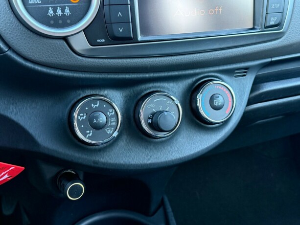 toyota-yaris-bensin-2012-big-17