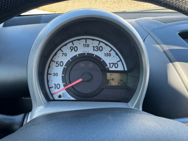 toyota-aygo-bensin-2010-big-7