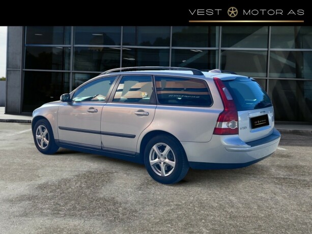 volvo-v50-diesel-2007-big-4