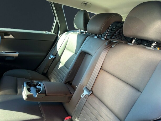volvo-v50-diesel-2007-big-10