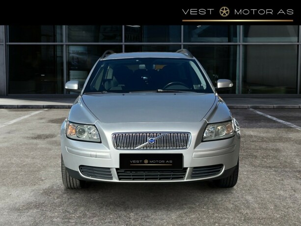 volvo-v50-diesel-2007-big-1