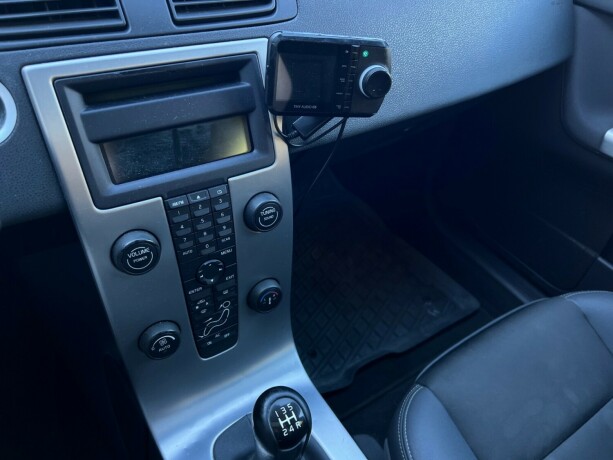 volvo-v50-diesel-2007-big-18