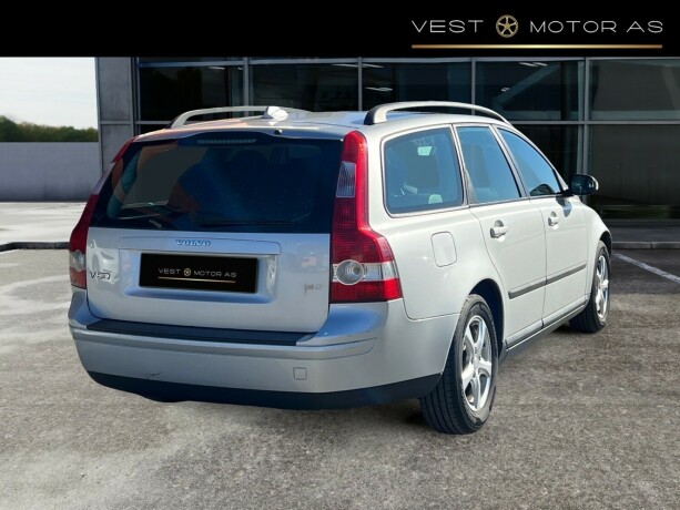 volvo-v50-diesel-2007-big-7