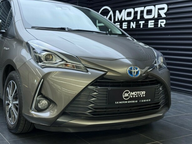 toyota-yaris-elektrisitetbensin-2019-big-4