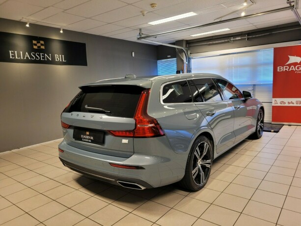 volvo-v60-elektrisitetbensin-2022-big-4