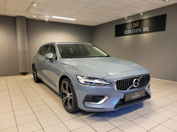 volvo-v60-elektrisitetbensin-2022-big-10
