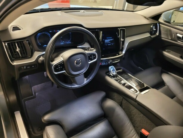 volvo-v60-elektrisitetbensin-2022-big-25