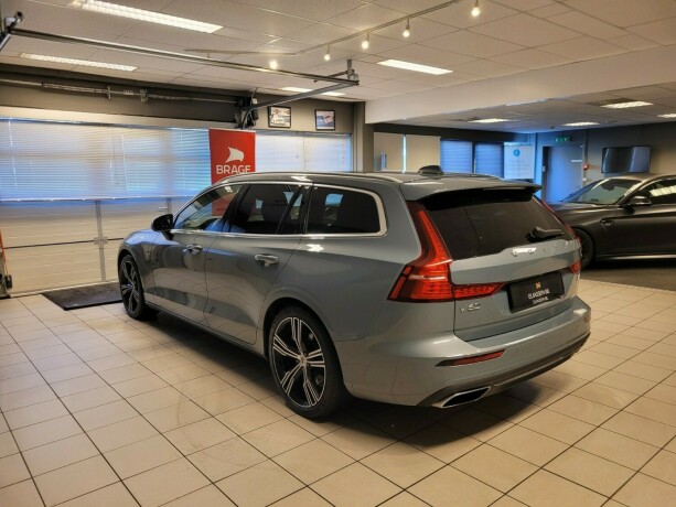 volvo-v60-elektrisitetbensin-2022-big-6