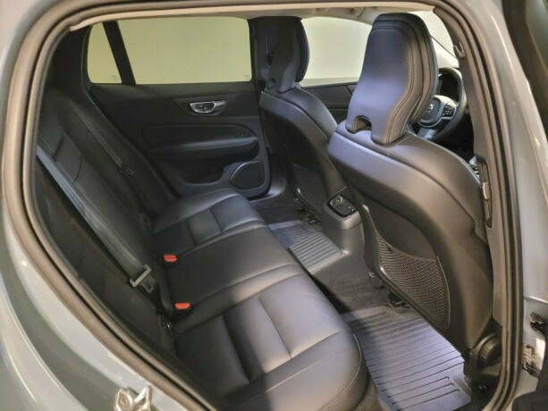 volvo-v60-elektrisitetbensin-2022-big-17