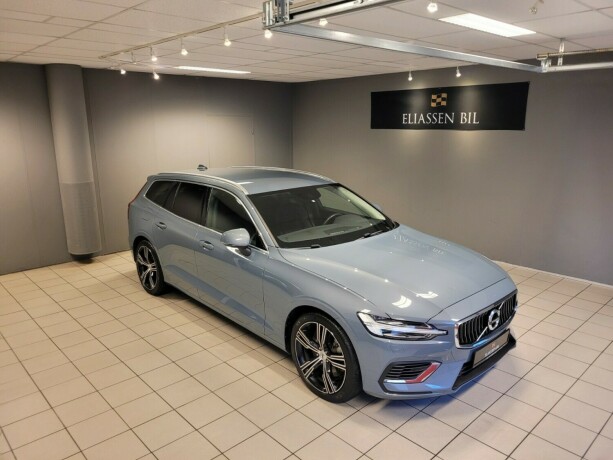 volvo-v60-elektrisitetbensin-2022-big-1