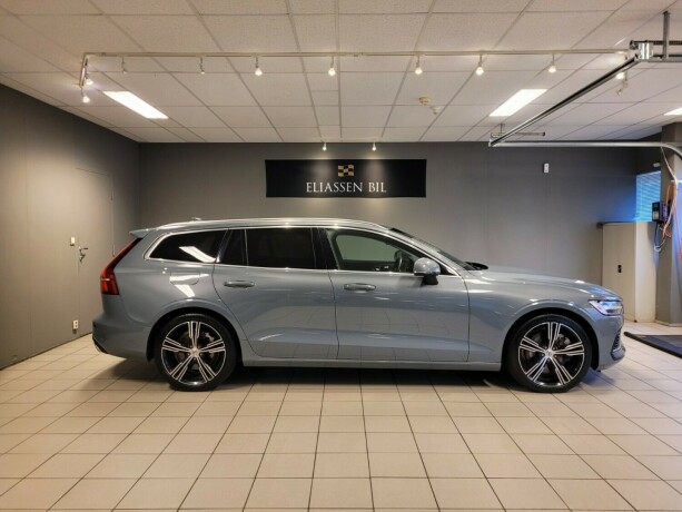 volvo-v60-elektrisitetbensin-2022-big-2