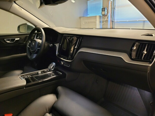 volvo-v60-elektrisitetbensin-2022-big-14