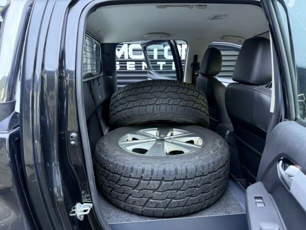 isuzu-d-max-diesel-2016-big-31