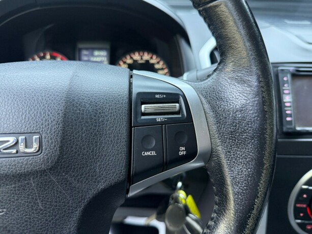 isuzu-d-max-diesel-2016-big-15