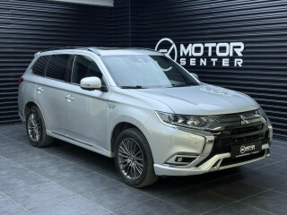 Mitsubishi | Outlander | Elektrisitet+bensin | 2019