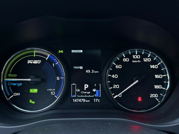mitsubishi-outlander-elektrisitetbensin-2019-big-16