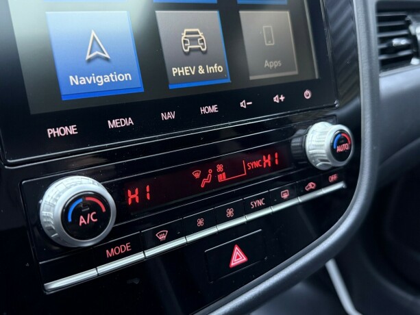 mitsubishi-outlander-elektrisitetbensin-2019-big-24