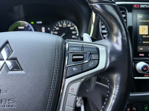 mitsubishi-outlander-elektrisitetbensin-2019-big-15