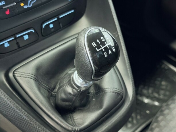 ford-transit-connect-diesel-2019-big-18